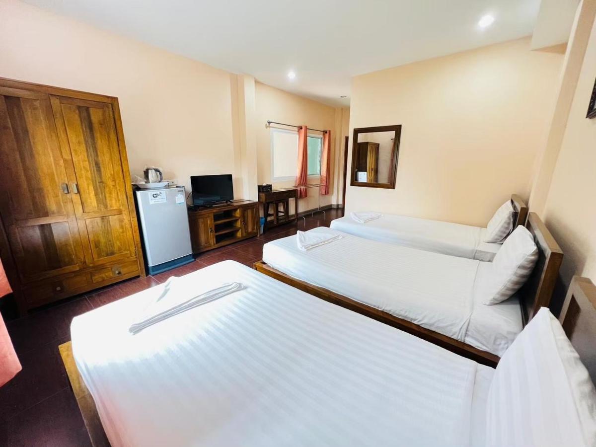 Baan Suan Khun Yaiy Hotel Ban Wang Takhrai Exterior photo