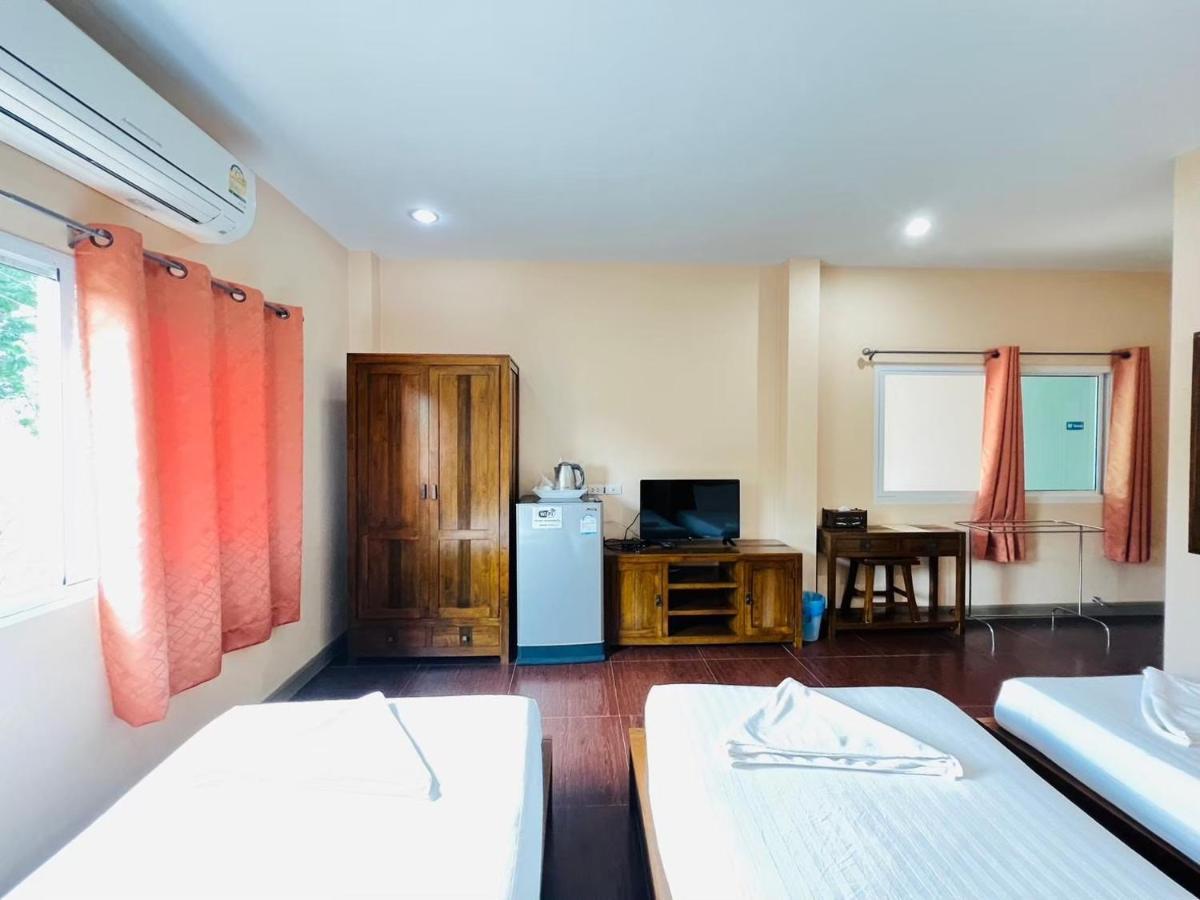 Baan Suan Khun Yaiy Hotel Ban Wang Takhrai Exterior photo